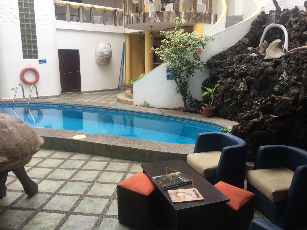 Grand Hotel Lobo De Mar Puerto Ayora  Kültér fotó