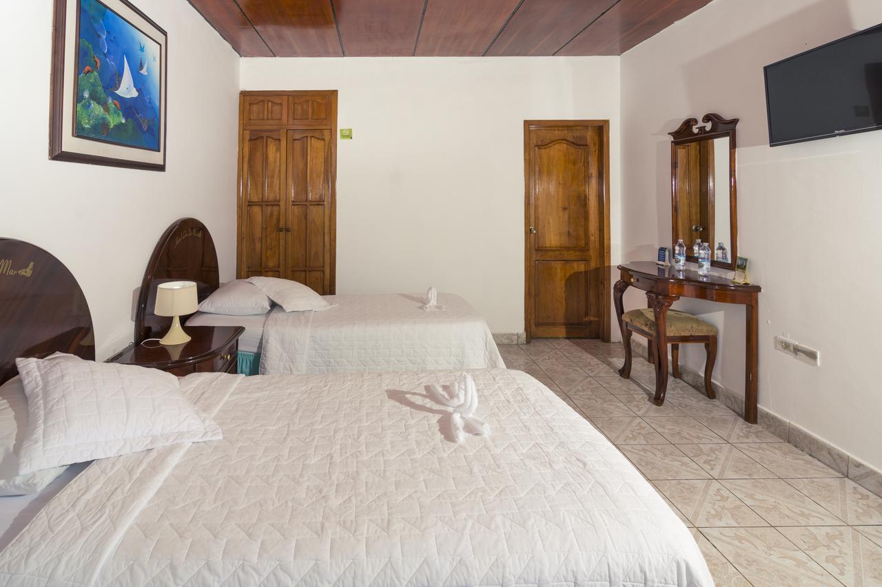 Grand Hotel Lobo De Mar Puerto Ayora  Kültér fotó