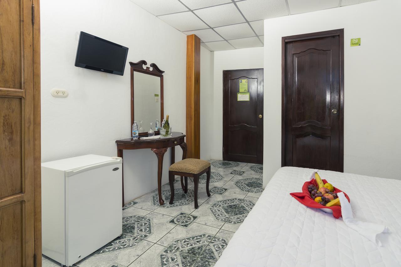 Grand Hotel Lobo De Mar Puerto Ayora  Kültér fotó