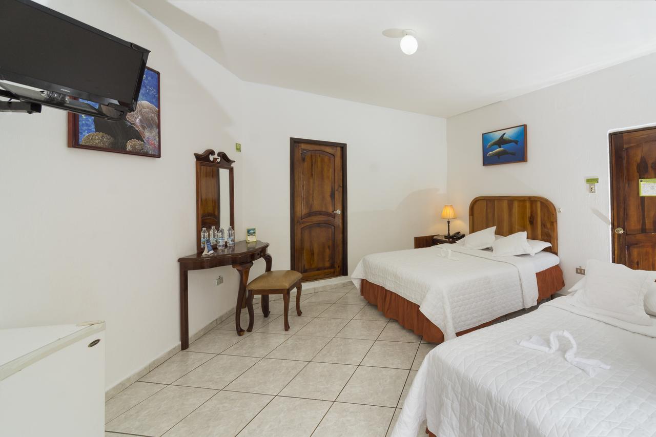 Grand Hotel Lobo De Mar Puerto Ayora  Kültér fotó